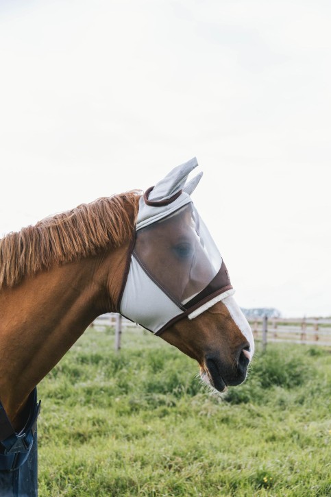 Kentucky Fliegenmaske skin friendly silber