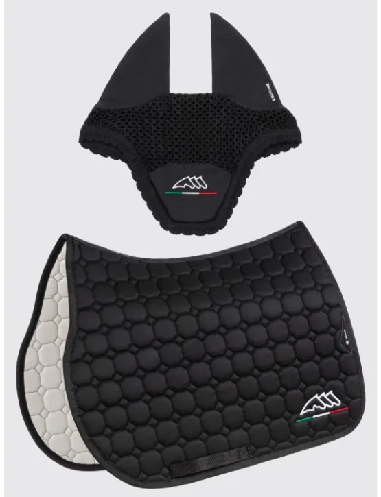 Equiline Spring Schabracke EQ Flaggy mit Fliegenmütze Schwarz