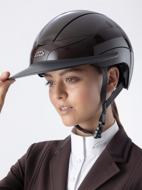 Equiline Xanto Reithelm Coffee Bean – Stil & Sicherheit mit Visier